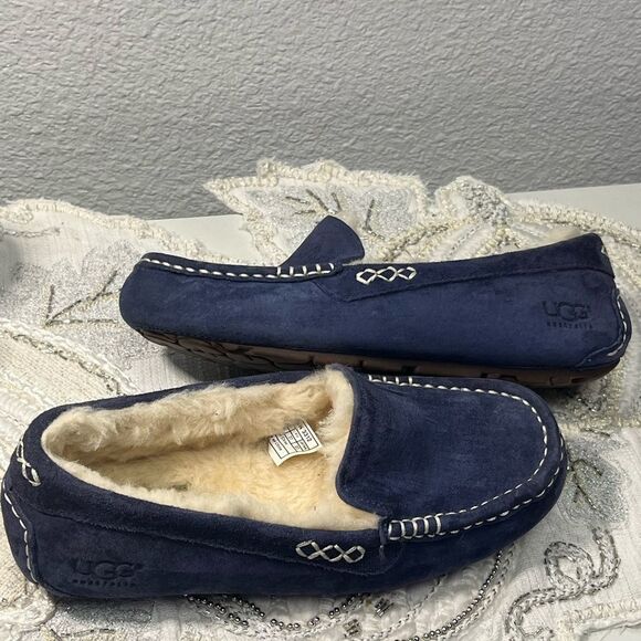 EUC UGG Ansley Slippers - Picture 5 of 11